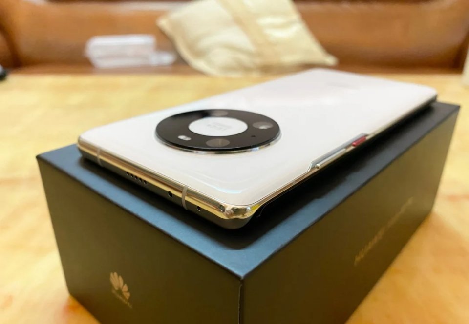 妥协？终于知道为什么很多原来想买Mate40Pro的人，却买了P40Pro