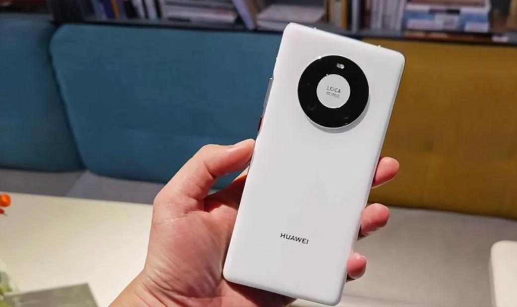 从缺货到断货，99%神口碑的5G版华为mate40，为什么比40Pro还稀罕
