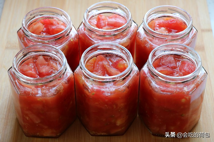 夏天，西紅柿1塊一斤，買10斤囤起來，冬天吃真香，我每年都做