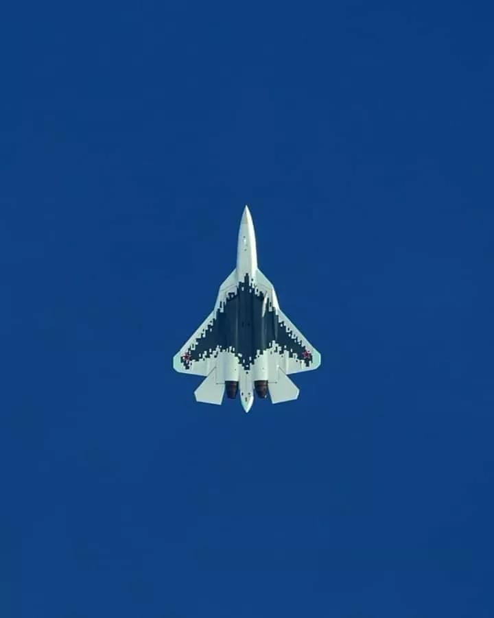 终于卖了！俄罗斯苏57拿下14架大单，中国空军要