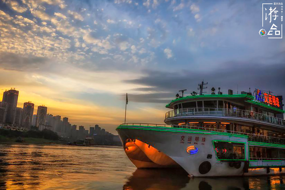 重庆两江游避坑指南：从购票选择到登船占位，每个环节都必须注意