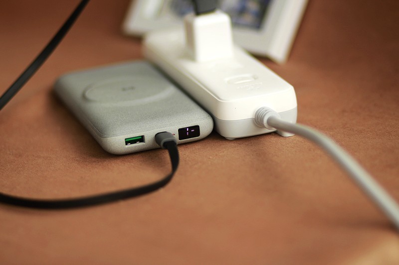 无线充电更快捷 南卡NANK-POW3无线快充充电宝