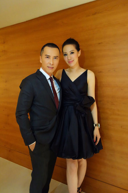 甄子丹罕晒仨孩子，长子被嘲鼻孔大，女儿腿长，3段婚姻2段感情