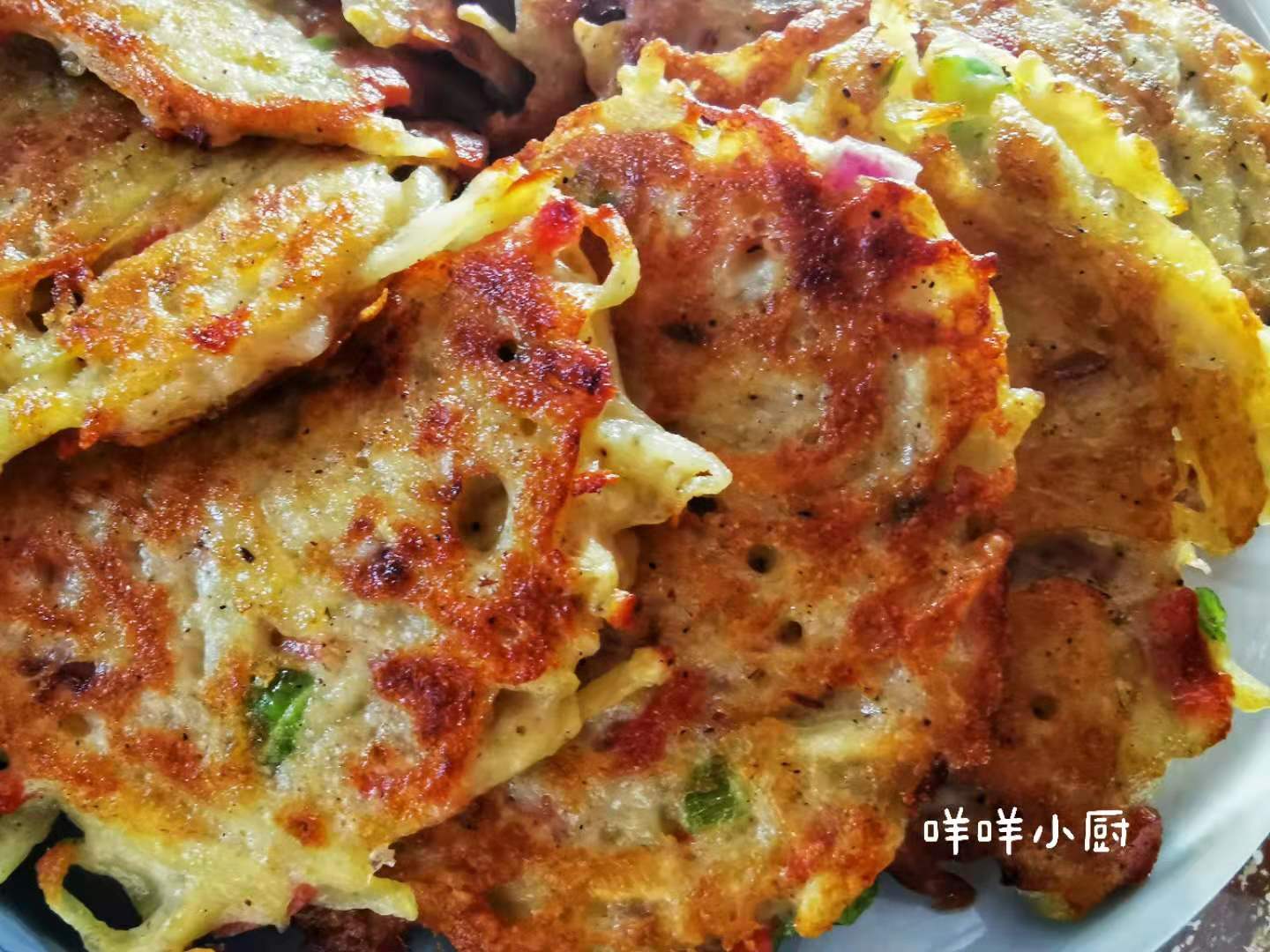 比土豆泥简单，比土豆泥好吃的土豆饼，适合厨房小白的简易早餐饼