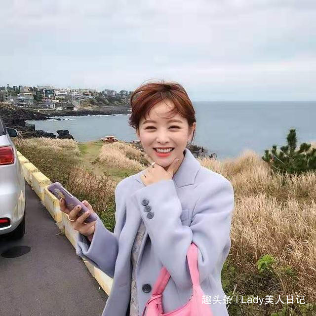 2020初春的“少女甜美治愈系”穿搭太美了，吸引