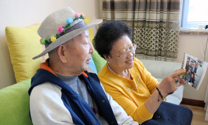 Tribute motherland, oneiromancy of grandma of net red grandfather: Bestow favor on favour happily to have preparative person only