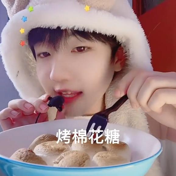 因“吃个桃桃”被封，风小逸道歉被拒，小号又开始“作妖”