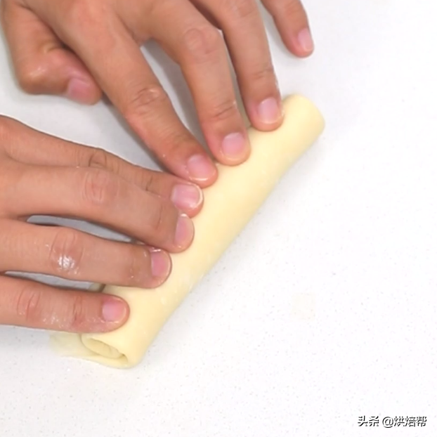 爱吃肉的一定要试试这款面包，咬上一口满满的肉块，幸福感爆棚