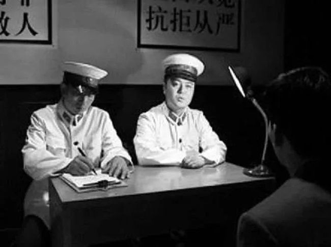 1949年，毛泽民遗骨在新疆乱坟岗被找到，公安巧施妙计让凶手伏法