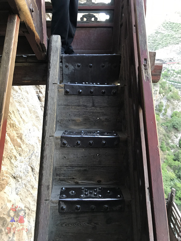 世界独一无二的建筑奇观，悬于万仞峭壁间，1500年不倒