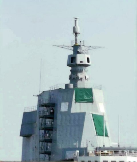 中国陆上航母传来新消息！桅杆设备有新变化，003航母或迎大升级