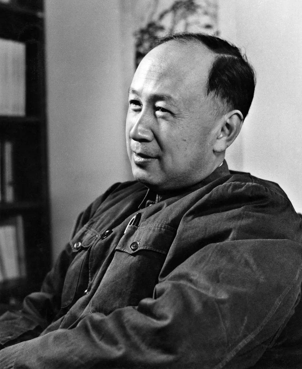 完全不懂原子弹的钱学森，凭什么享受着比开国