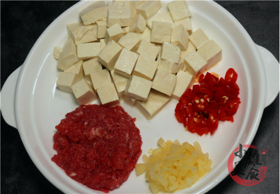 The chef teaches you: the most authentic method of "Mapo Tofu", the tofu is tender and not broken, the method is super simple