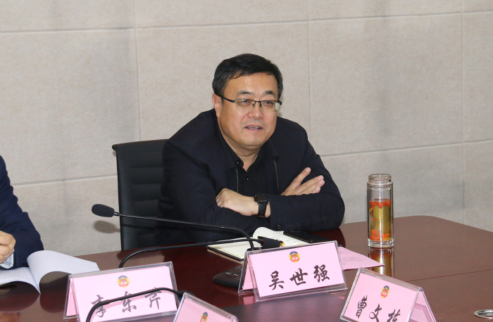 河东区政协视察全区农村人居环境整治工作