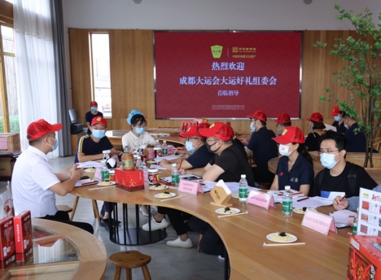 四川成都：传播天府文化 三大“非遗”产品借力大运振翅飞翔