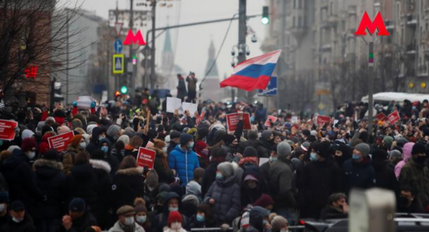 俄羅斯拉響紅色警戒！ 美國先搞亂俄內部，驅逐艦又在黑海挑釁