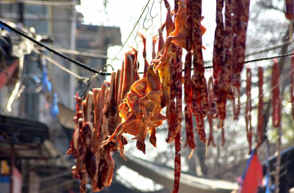 打年货啦！腊味飘香，红红火火迎新年｜城市摄影队