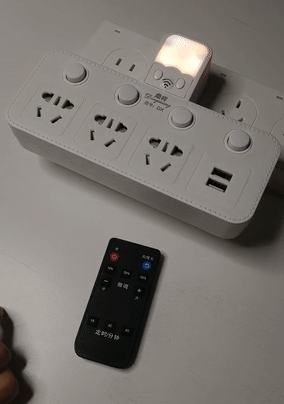 碾压公牛，小米插线板迎来劲敌，玩跨界的插排新品强势来袭