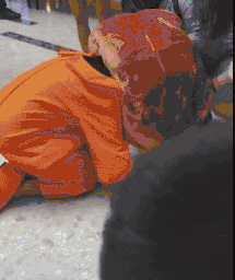 搞笑动图GIF：你是不是不想活了，竟然打扰我的好事儿