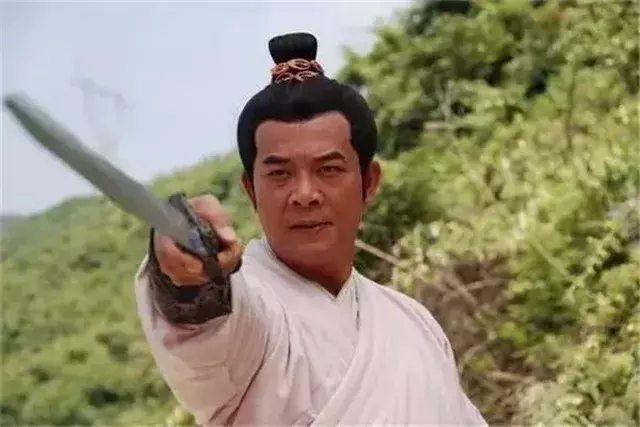 《龙在江湖》丧波,入行36年第一次拿奖,网友:好演员的春天来了