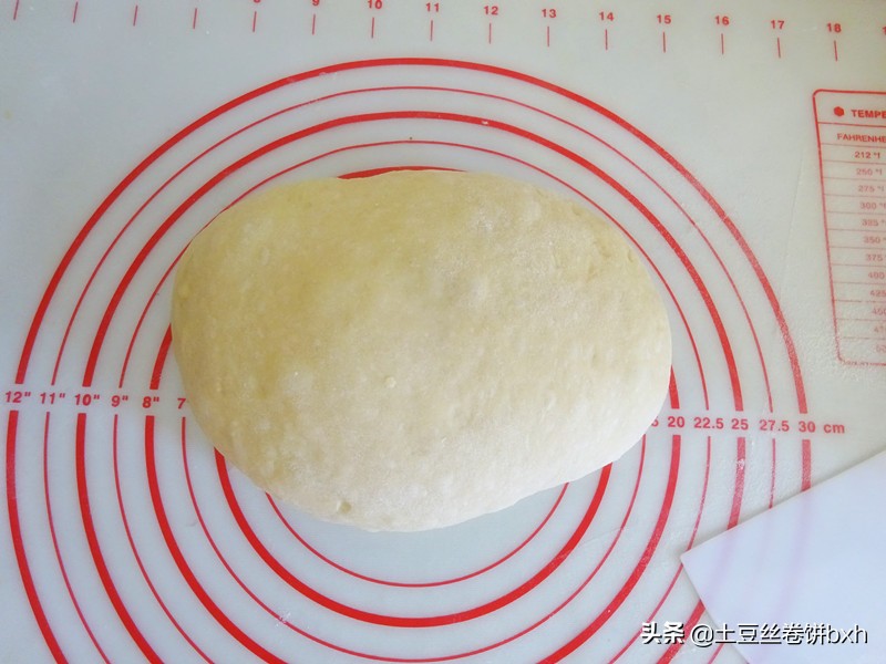 奶味十足的軟麵包，像做饅頭一樣簡單，不需要造型，越吃越愛