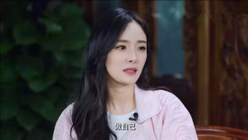 她的情商，不比杨幂差，能猜到是谁吗