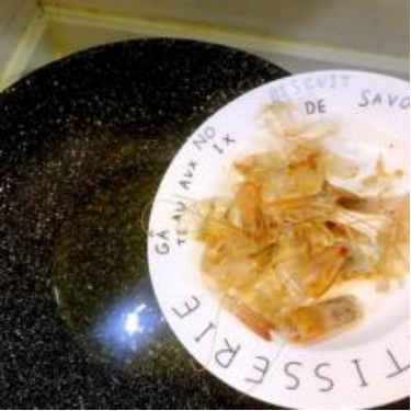 紧实的牛肉搭配嫩滑的豆腐，满满一锅汤，暖心又暖胃