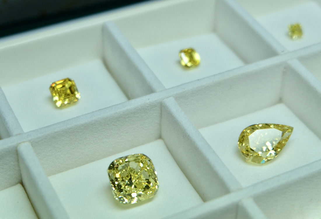 实拍俄罗斯最大钻石矿场，直接钻石诞生过程，原来是这么操作的