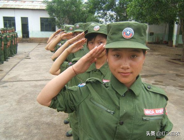 4岁玩枪16岁打仗，她主政果敢60年，号称“金三角教母”