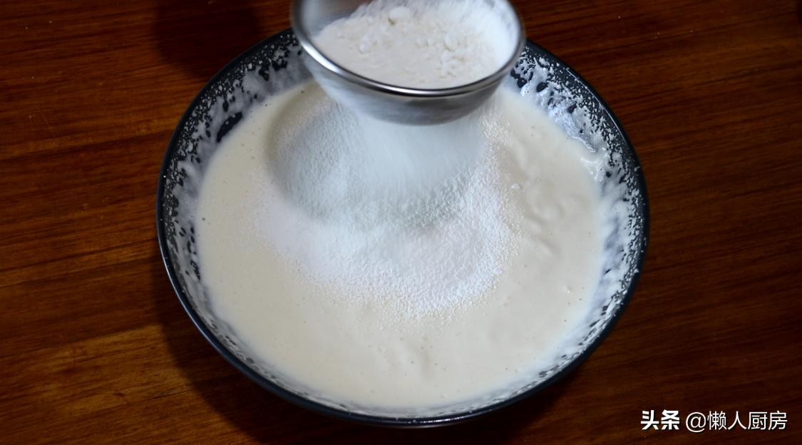 不用加水，不要分离蛋白蛋黄，教你蜂蜜脆皮蛋糕的做法，皮脆里软