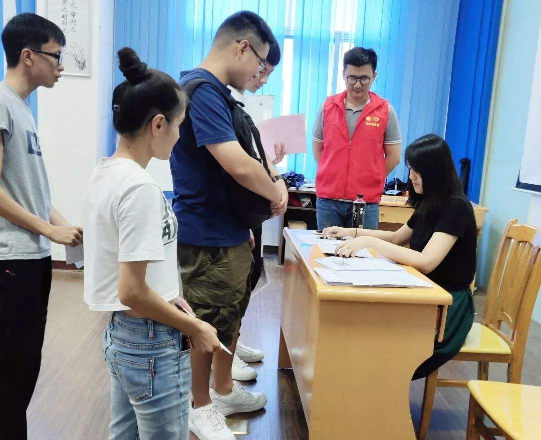 人到中年，在这三类岗位上工作，说明领导想要把你当成心腹来培养