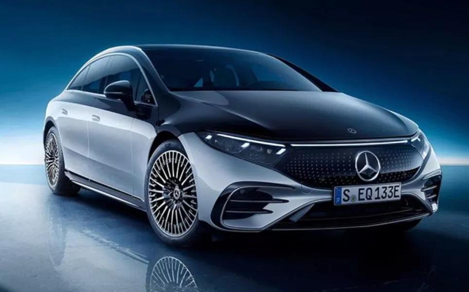 奔驰EQS续航里程超过燃油版车型？大佬们的新选择