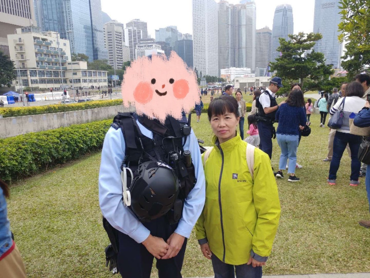 乱港|女子参加撑国安立法活动，曾几度遭遇“黑暴”磕掉7颗牙，眼角膜被踢脱落