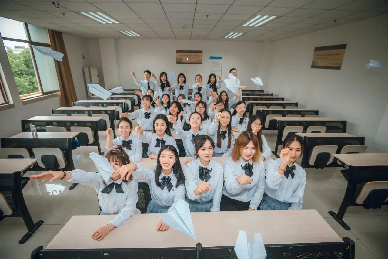 来重庆上大学贵吗？不同专业差异极大，对比北上广也有优势