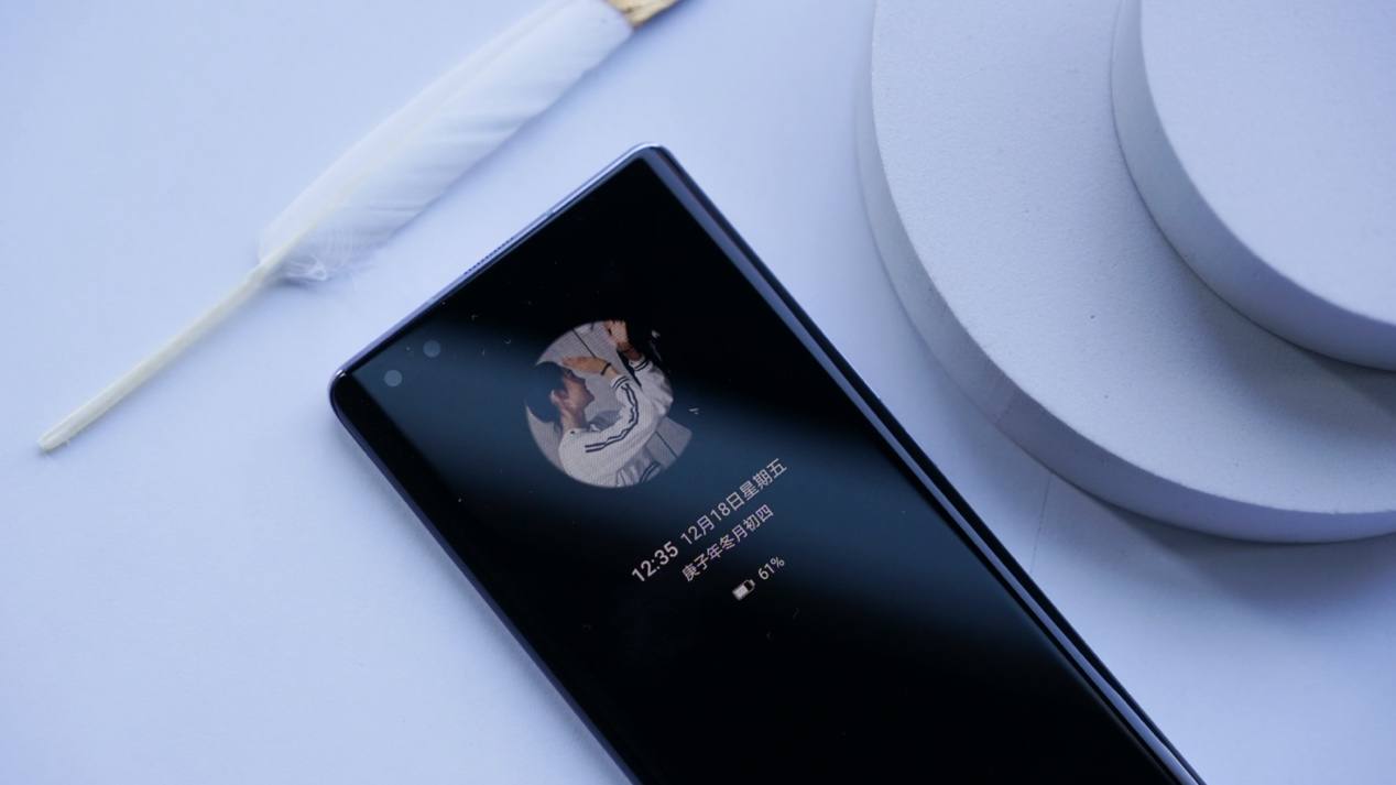 华为nova8 Pro评测：年轻人无法抗拒的专业Vlog手机