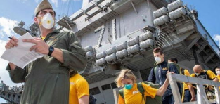 美国航母再出意外，新增8名水兵确诊患病，恢复