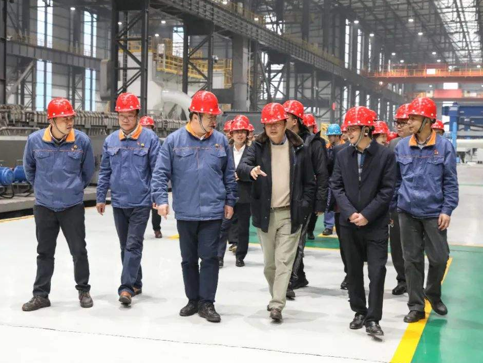 美国千方百计搞封杀，华为却在下一盘大棋，这