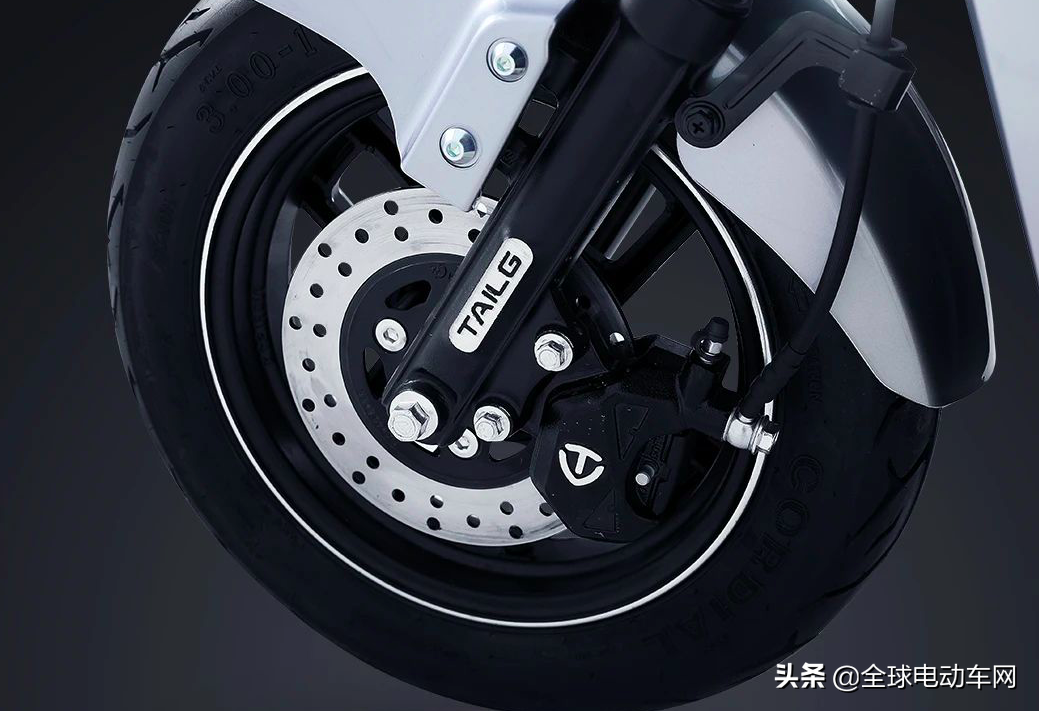 這2款新國標電動車，配48V20ah鋰電池，最大續(xù)航70公里