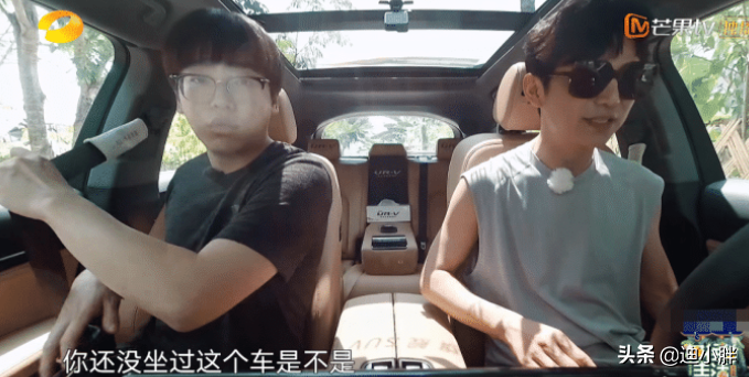 《向往4》迎待遇最好嘉宾，何炅开车亲自迎接，只因彭昱畅面子？