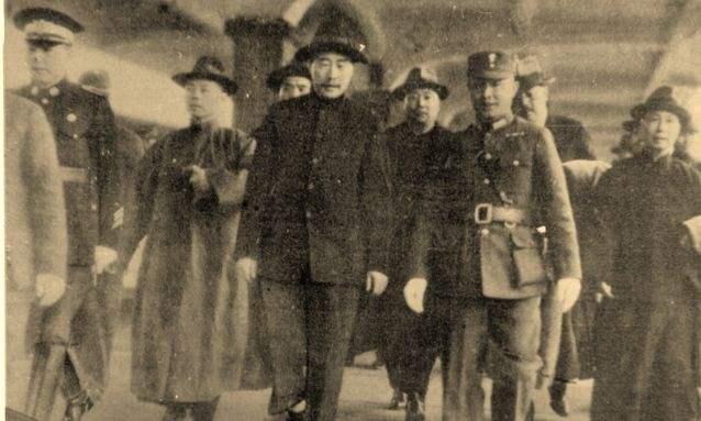 韩复榘被枪决后，他的老婆和后人结局如何？次