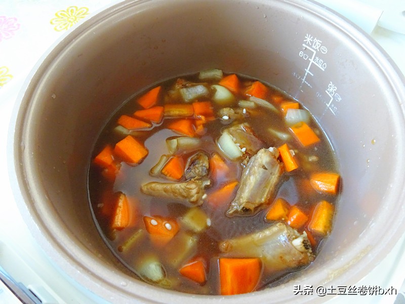 排骨和它是絕配，排骨燜飯加一把，口感口味都好了，營養賽雞湯