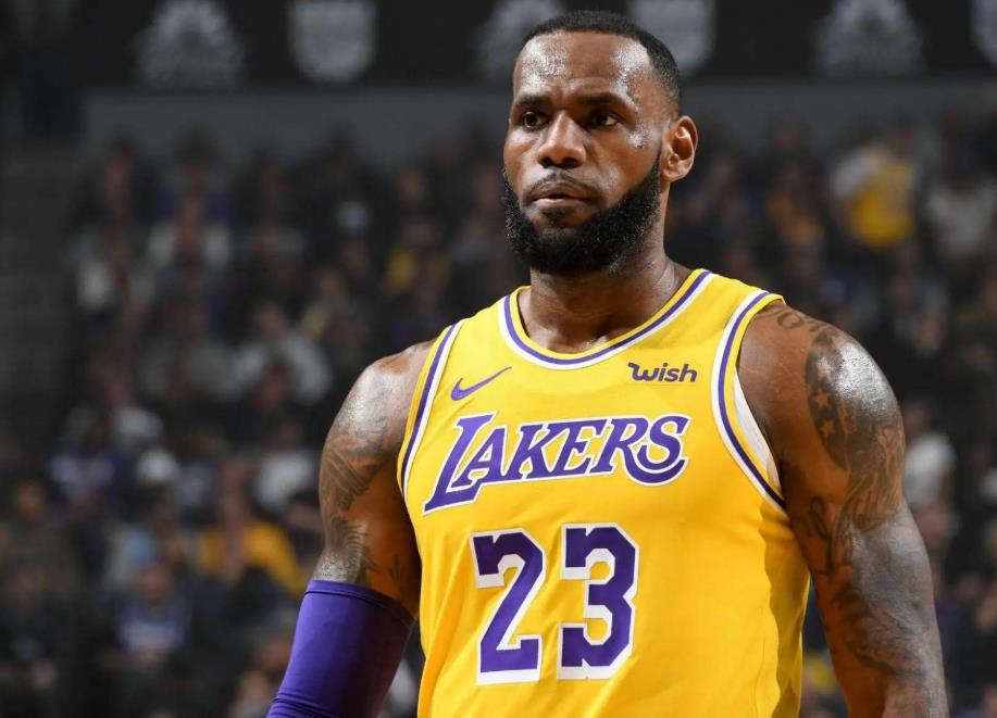 僅僅一夜！ 詹皇續約湖人，威少沃爾達成交易，灰狼簽約狀元