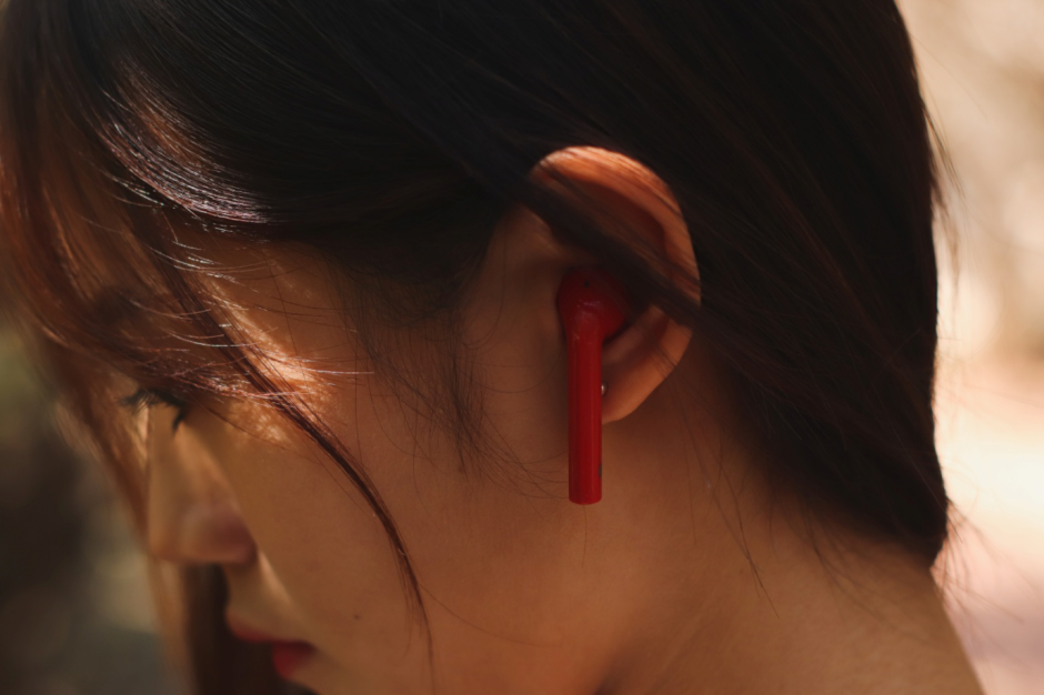 蓝牙耳机的AI骨传通话降噪究竟是噱头还是真科技？