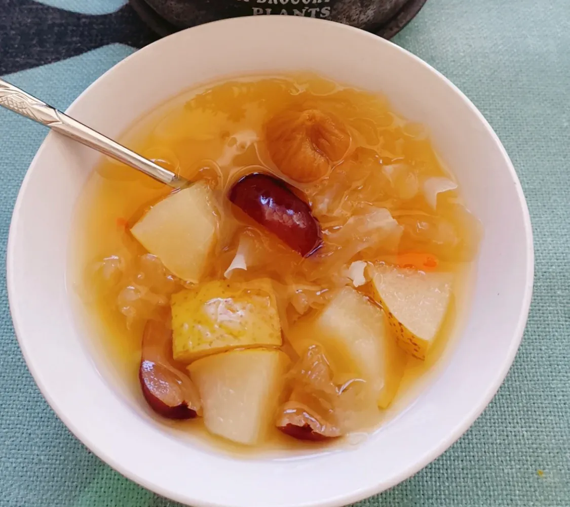 适合秋季喝的银耳梨汤 美食做法 第7张 适合秋季喝的银耳梨汤 美食做法 第7张
