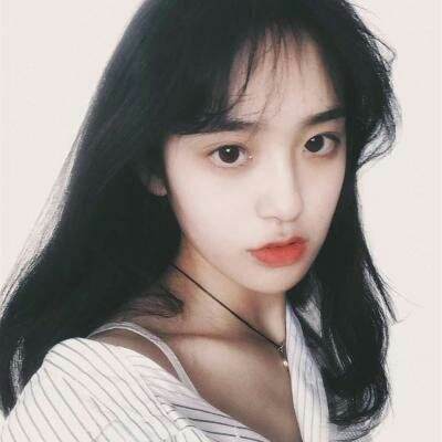 「复古森系女生头像」我走过的路很黑 你拿什么体会