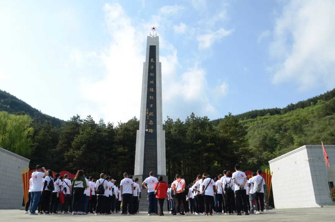 洛川县中学开展团队凝聚力拓展训练活动(图29)