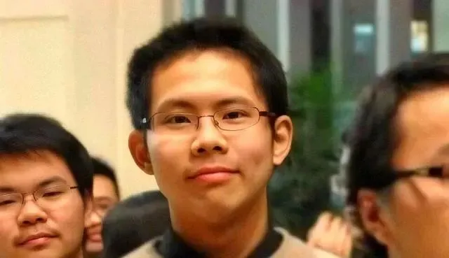 北大学霸从老实人变成弑母凶犯，骗取144万泡夜店，为什么会这样