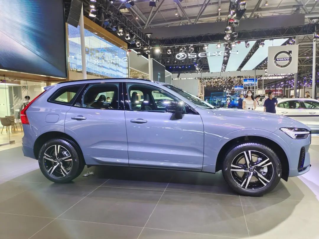 推荐B5四驱智逸豪华/运动版！新款沃尔沃XC60上市