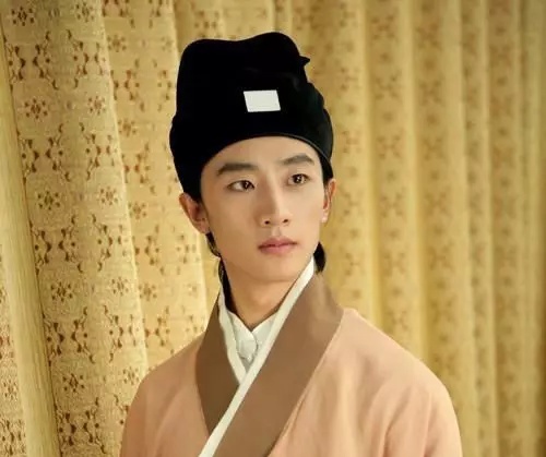 回看《新紅樓夢》眾星云集，能認(rèn)出楊冪不算什么，認(rèn)出他們算厲害