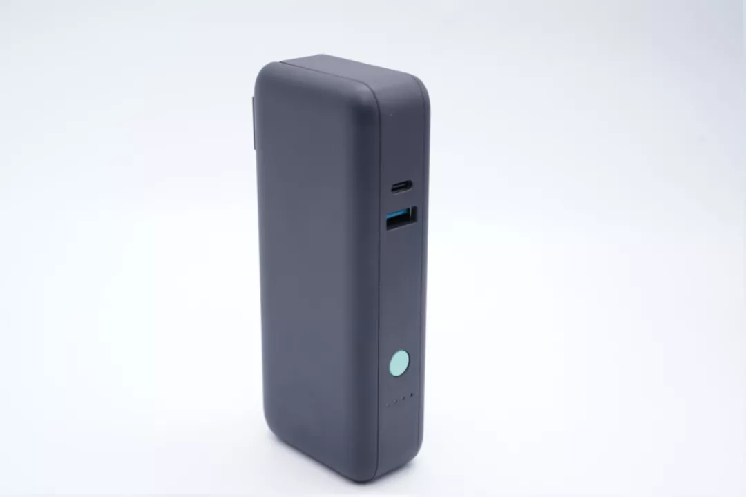 iPhone 13新机即将发布，35家工厂推出上百款快充新品